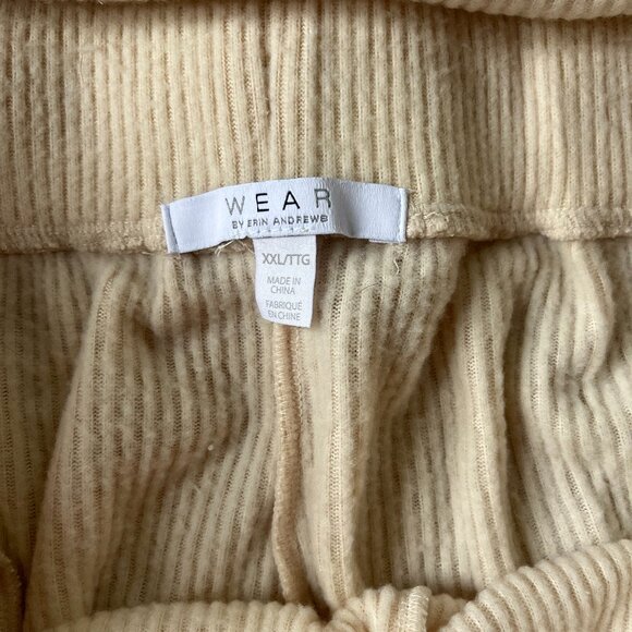 Like New Chiefs Lounge Set - Picture 4 of 5